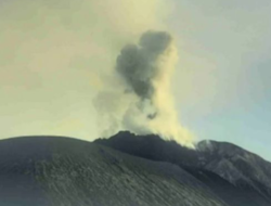 Gunung Ile Lewotolok Terpantau Meletus, Status Waspada Ditetapkan