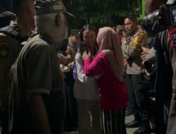 Wali Kota Mojokerto Hadiri Pemakaman Siswa Terseret Ombak