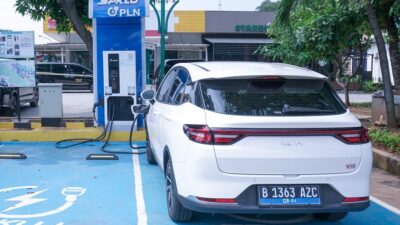 Pengguna Mobil Listrik saat Nataru Melonjak Capai 8 Ribu Unit