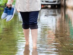 Dua Jalan di Kembangan Jakarta Barat Tergenang Banjir