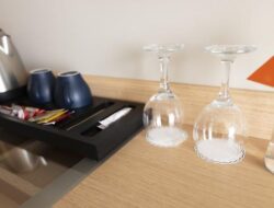 Pramugari Bagikan Pengalaman, Hati-Hati Pakai Gelas Hotel