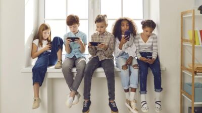 Psikolog, Efektivitas Aturan Medsos Anak Berada di Tangan Orang Tua