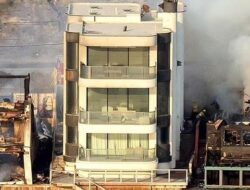 Kebakaran di Malibu, Rumah Penulis Universitas Johns Hopkins Utuh di Tengah Kehancuran