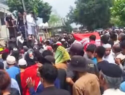 Diduga Jadi Tempat Tak Sesuai Izin, Warga Kepung Hotel