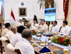 Presiden Prabowo Bahas Perlindungan Anak dalam Rapat Terbatas