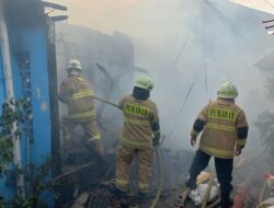 Kebakaran di Pabrik Tahu dan Rumah di Tebet, Api Berhasil Dipadamkan