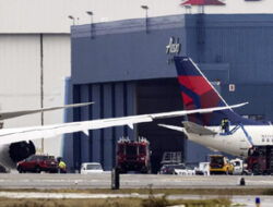 Pesawat Delta Alami Insiden di Toronto, Semua Penumpang Selamat