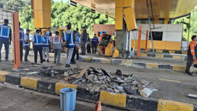 Truk Muatan Galon Sebabkan Kecelakaan Fatal di Bogor