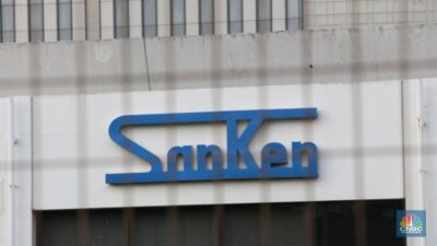 Pabrik PT Sanken Indonesia di Kawasan Industri MM2100, Cikarang, Jawa Barat, Kamis (20/2/2025). Suasana Pabrik PT Sanken Indonesia akan menghentikan produksi pada Juni 2025. Saat ini, aktivitas produksi masih berlangsung.