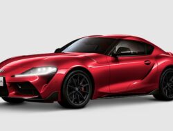 Toyota Supra MK5 Hantam Tiang Lampu di Thamrin, Dua Orang Luka