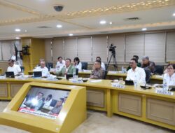 Rapat dengan Komite I DPD RI, Menteri Nusron Tegaskan Komitmen Kepastian Hukum Tanah Ulayat