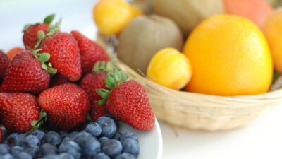 Tak hanya berasal dari produk susu, beberapa buah juga bisa menjadi pilihan untuk memenuhi kebutuhan kalsium harian. Apa saja?