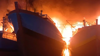 Kapal Tanker dan Kargo Bertabrakan