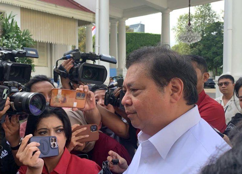 Prabowo Panggil Menko Airlangga ke Istana Usai IHSG Anjlok hingga 6%