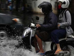 Hujan Lebat dan Luapan Ciliwung Sebabkan Banjir di 28 RT