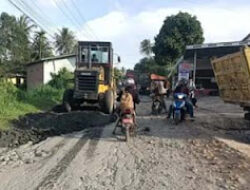 Dukung Kelancaran Lalu Lintas, Sumbar Perbaiki Jalan Berlubang
