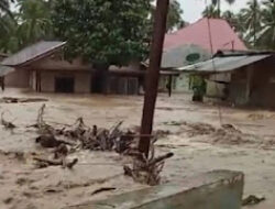 Hujan Deras Semalaman, Banjir Capai Satu Meter di Rao Selatan