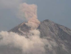 Gunung Semeru Erupsi, Warga Diminta Waspadai Awan Panas