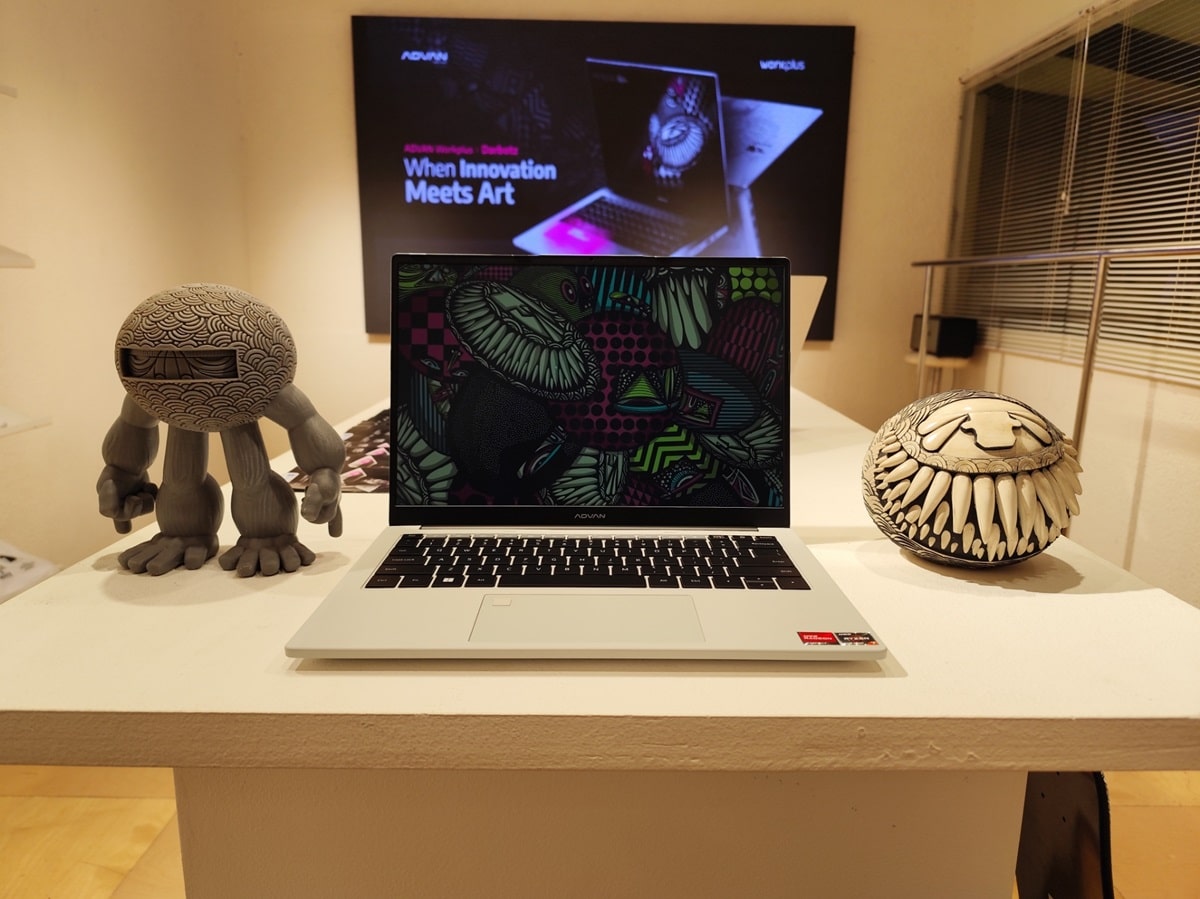 Advan meluncurkan laptop kolaborasi dengan seniman mural Darbotz.