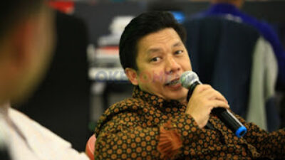 Listyo Sigit Dikritik