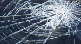 Sopir Truk Hancurkan Mobil