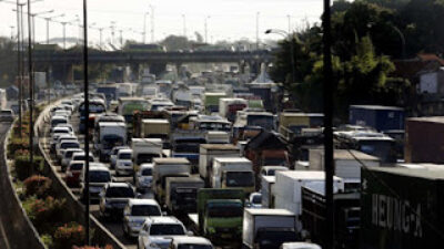 Truk Dibatasi di Tol