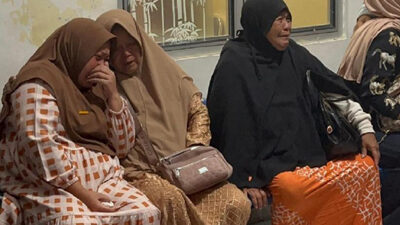 Tiga Polisi Tewas Ditembak Saat Gerebek