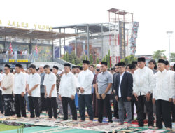 DANLANTAMAL III JAKARTA MELAKSANAKAN SHALAT IDUL FITRI 1446 H/2025 M
