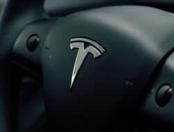 Penjualan Tesla Terjun Bebas, Citra Elon Musk Dinilai Jadi Faktor Penghambat