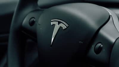 Penjualan Tesla Terjun Bebas, Citra Elon Musk Dinilai Jadi Faktor Penghambat