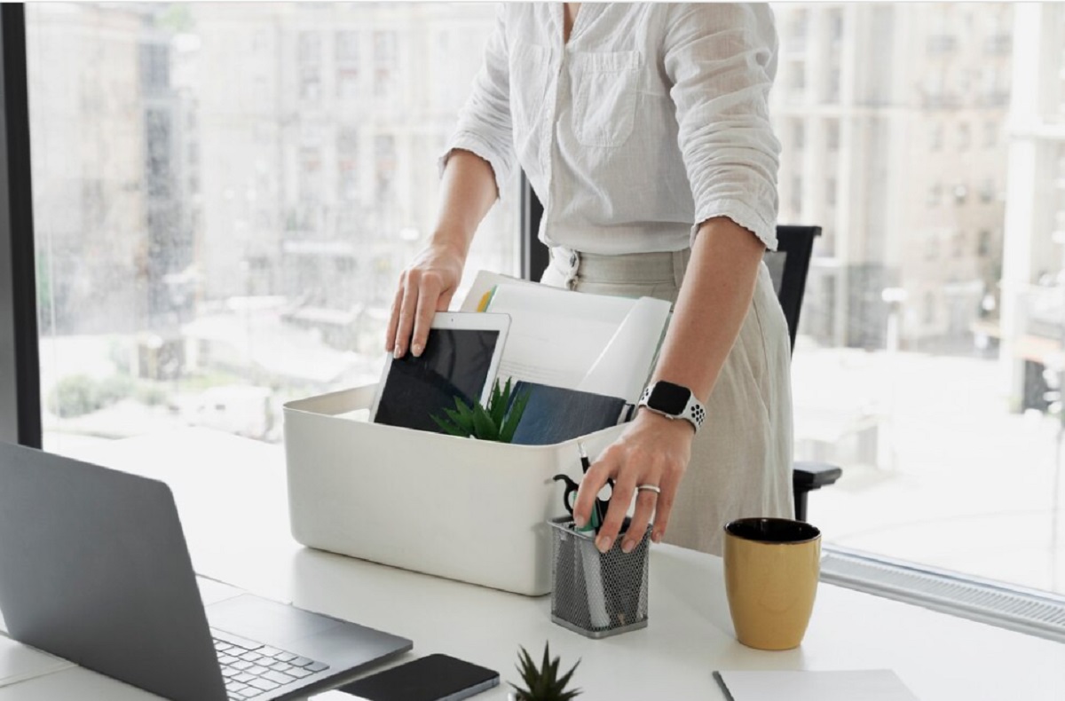 Aturan one month notice yang pekerja harus ketahui.