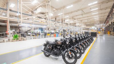 Royal Enfield Dominasi Pasar Motor Mid-Size, Capai Penjualan 1 Juta Unit