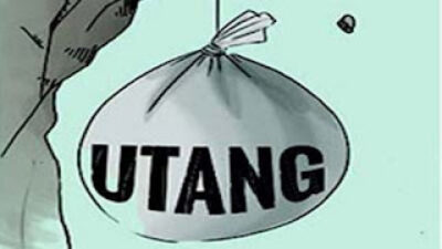 Sejumlah siswa SD dan SMP di Kecamatan Sungai Geringging, Padang Pariaman, Sumbar menikmati jam istirahat belajar.