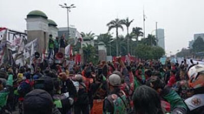 Demo Akbar Ojol-Kurol