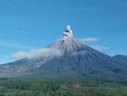 35 Gempa Letusan dalam Sehari, Aktivitas Semeru Meningkat
