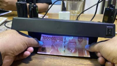 Beli Barang Pakai Uang Palsu, Wanita 41 Tahun Diamankan Polisi