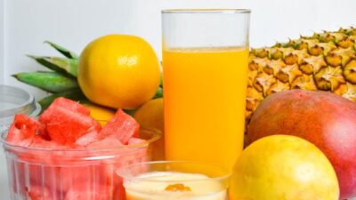 Memulai hari dengan pilihan minuman yang sehat dapat memberikan energi, meningkatkan metabolisme, dan menjaga kesehatan jangka panjang.