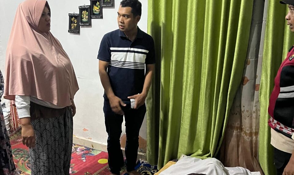 Ayah Ditemukan Tewas oleh Anak Sendiri