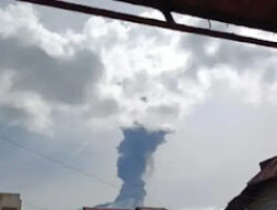 Erupsi Marapi Sebabkan Abu Tebal ke Timur Laut