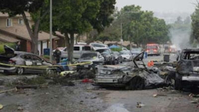 Pesawat jet pribadi Cessna 550 jatuh menghantam perumahan