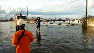 Tembok pembatas antara laut dan kawasan Pelabuhan Tanjung Emas Semarang