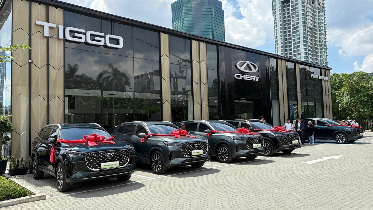 Chery Sales Indonesia menyerahterimakan 100 unit Tiggo 8 CSH.