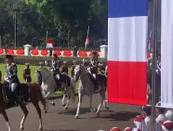 Macron Kunjungi Indonesia, Disambut dengan Upacara Kenegaraan