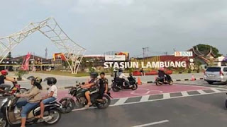 Stasiun Lambuang Kota Bukittinggi sebagai pusat kuliner terpadu terbesar.