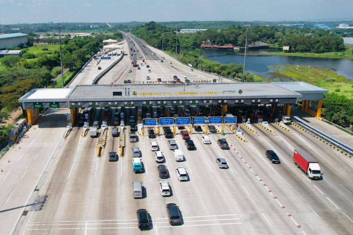 73 Ribu Kendaraan Tinggalkan Jakarta Menuju Timur Trans Jawa.