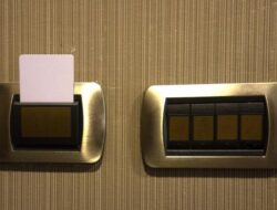 Viral di TikTok, Trik Nyalakan Lampu Hotel Tanpa Kartu Kunci