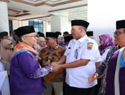 Suasana Haru Warnai Keberangkatan 103 Jemaah Haji Pariaman