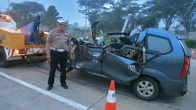 Kecelakaan Maut di Tol Rembang, Truk Sebabkan Avanza Hantam Pembatas Jalan