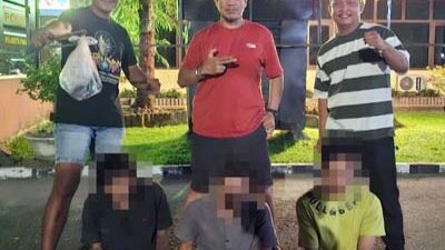 Tiga pelaku pencurian tiang besi diringkus Tim Klewang Polresta Padang.