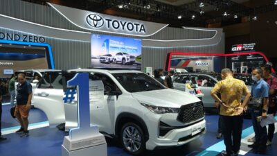 Penjualan Mobil Hybrid Turun pada Mei 2025, Innova Zenix Masih Terlaris.
